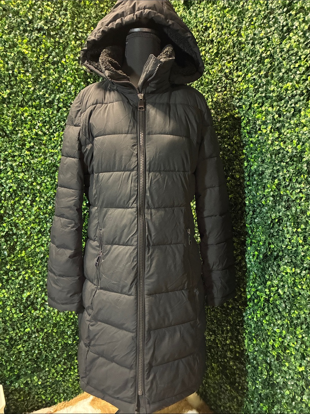 Calvin Klein Sorona Aura Medium Long Hooded Puffer Coat